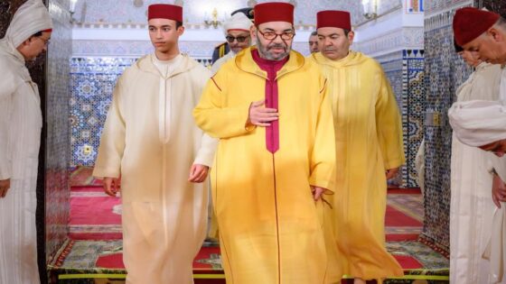 أمير المؤمنين يترأس بالقصر الملكي بالرباط حفلا دينيا إحياء لليلة القدر المباركة