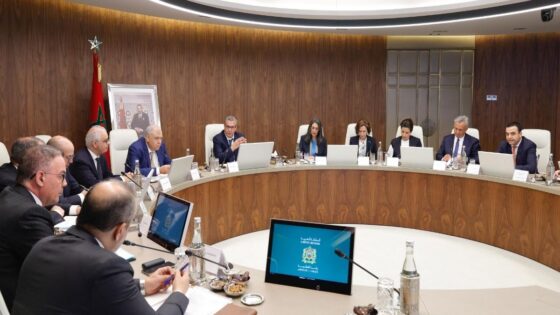 اجتماع مهم للحكومة بعد ارتفاع أسعار المواد البترولية
