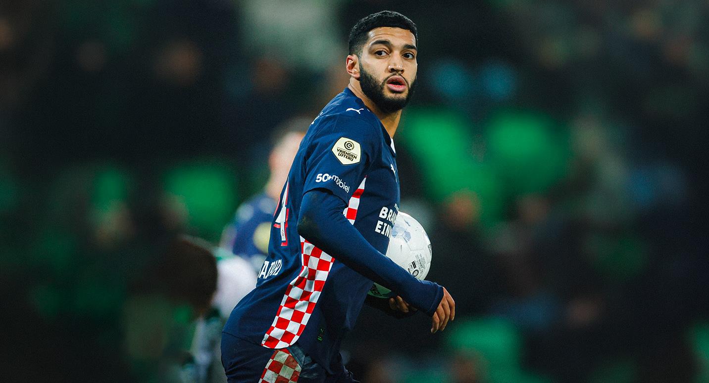 صيباري يصنع هدفي فريقه في الدوري الهولندي الممتاز
