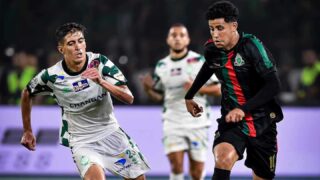 الكلاسيكو .. الجيش الملكي يواجه الرجاء الرياضي في قمة الدورة ال17