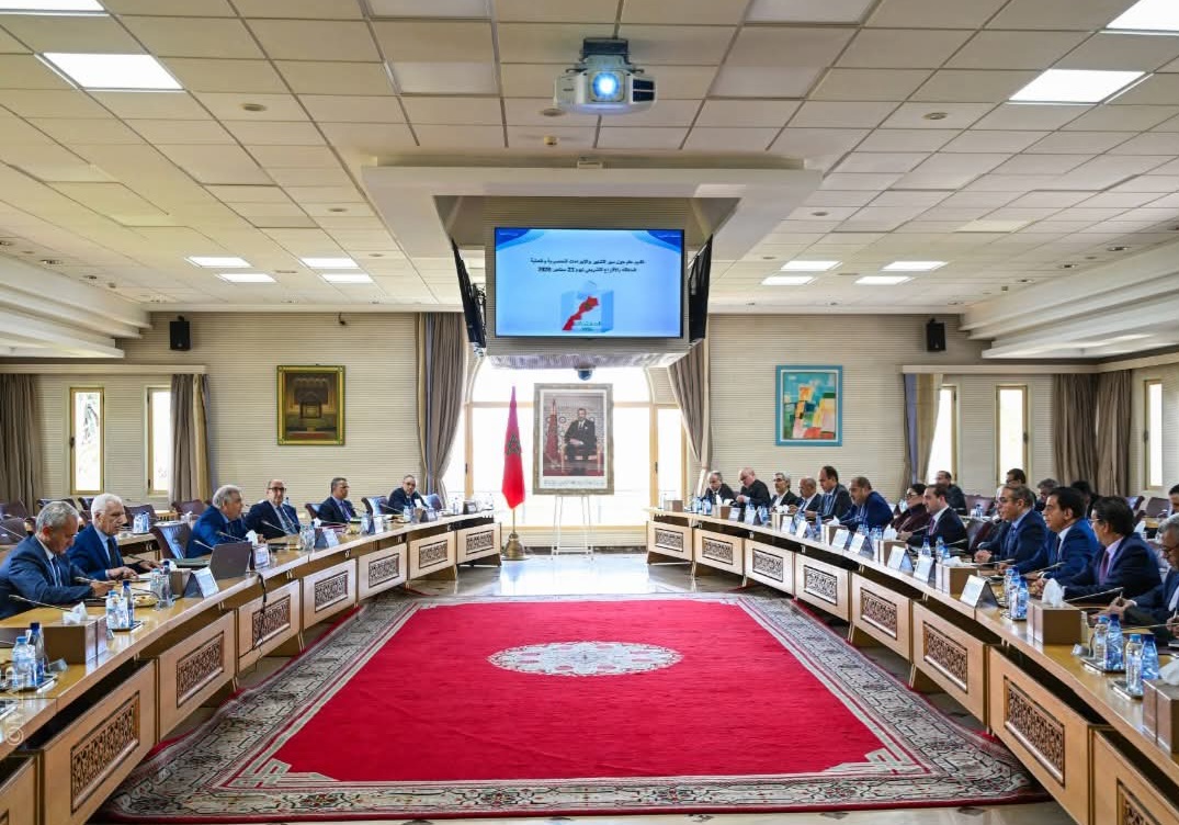 وزير الداخلية يعقد اجتماعا مع قادة ومسؤولي الأحزاب السياسية التي تتوفر على فريق أو مجموعة برلمانية حول الاستعدادات لانتخاب أعضاء مجلس النواب