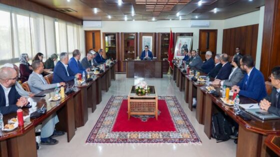 انفراج في أزمة النقل الدولي بعد اجتماع جمع الوزارة والمهنيين