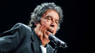 عبد الوهاب الدكالي.. العميد المجدد الذي ابتدع لحنا مغربيا للحياة