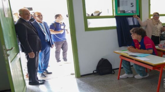 وزير التربية الوطنية يتفقد سير امتحانات الباكالوريا بثانوية دار السلام التأهيلية بالرباط