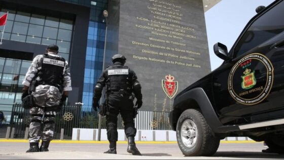 جزائري مطلوب للإنتربول يقود إلى تفكيك شبكة للتزوير وترويج المخدرات بالمغرب