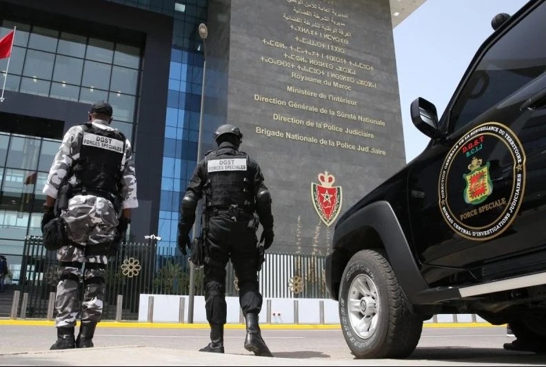 جزائري مطلوب للإنتربول يقود إلى تفكيك شبكة للتزوير وترويج المخدرات بالمغرب