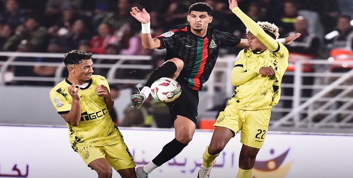 البطولة.. المغرب الفاسي يواجه الجيش الملكي في قمة الدورة الـ23