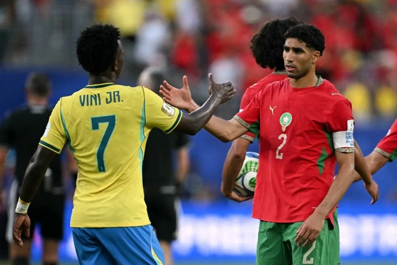 حكيمي بعد التعادل مع البرازيل: علينا التطور أكثر