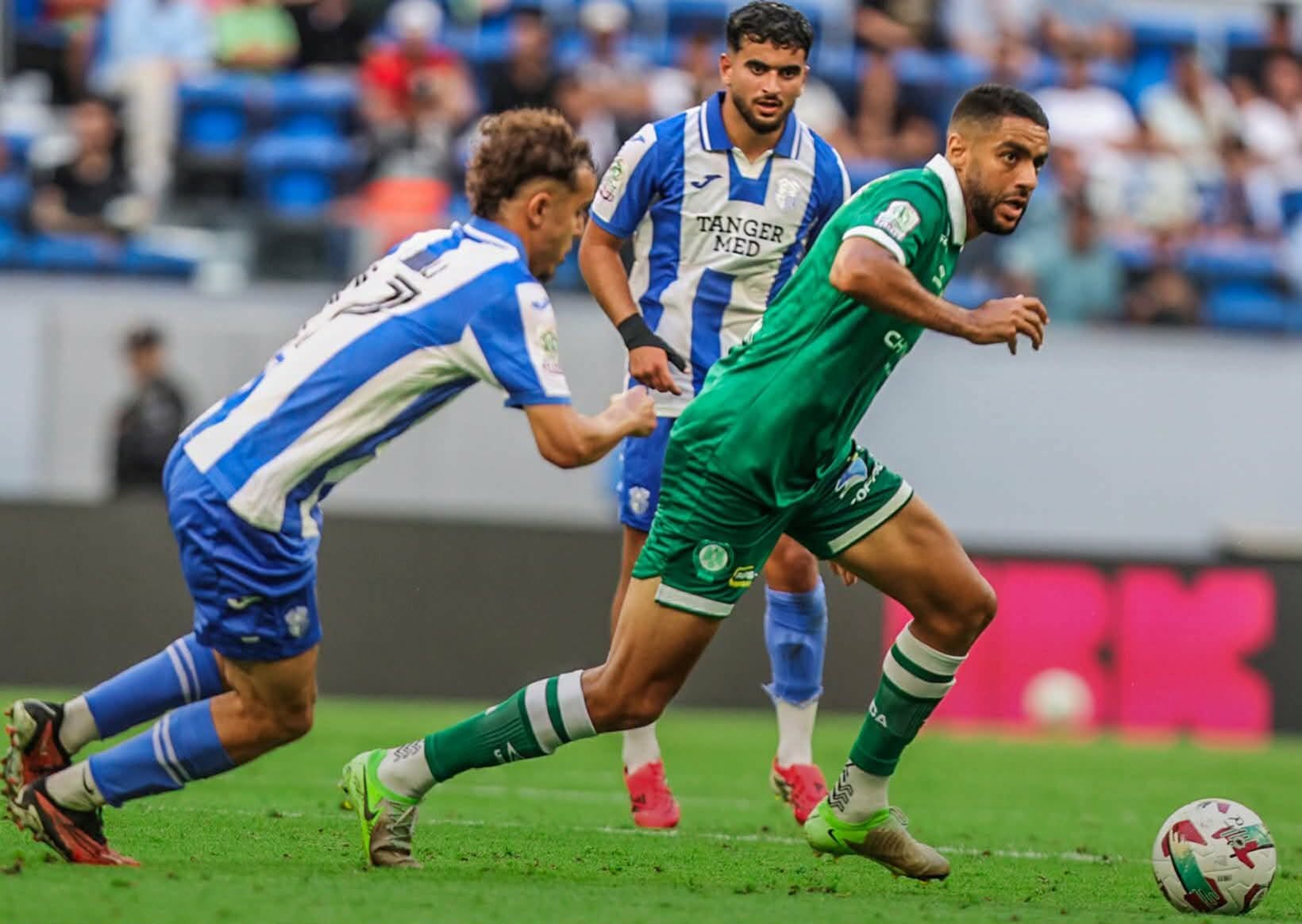 اتحاد طنجة يخطف تعادلا قاتلا من الرجاء