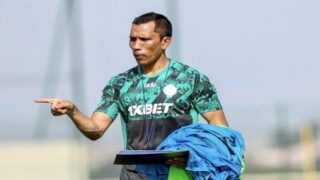 رسميا.. الرجاء ينهي ارتباطه بالمدرب فادلو