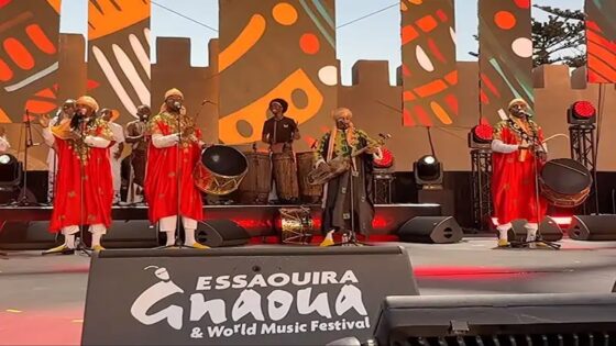 مهرجان كناوة.. إيقاعات حية تمزج الجذور المحلية والتيارات المعاصرة