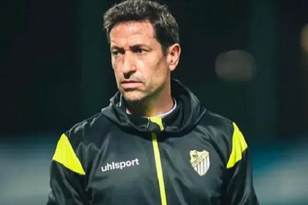 المغرب الفاسي يعلن انتهاء عقد مدربه الإسباني بابلو فرانكو