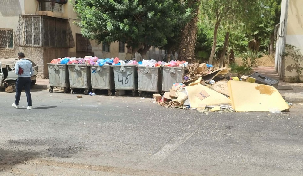 بعد تفاقم أزمة النفايات.. الوالي امهيدية يستدعي المسؤولين ويوجه إنذارا